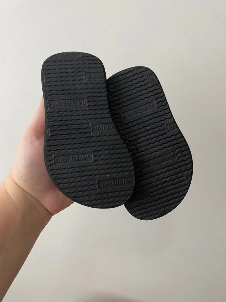 Black Rainbow Sandals, size 5/6